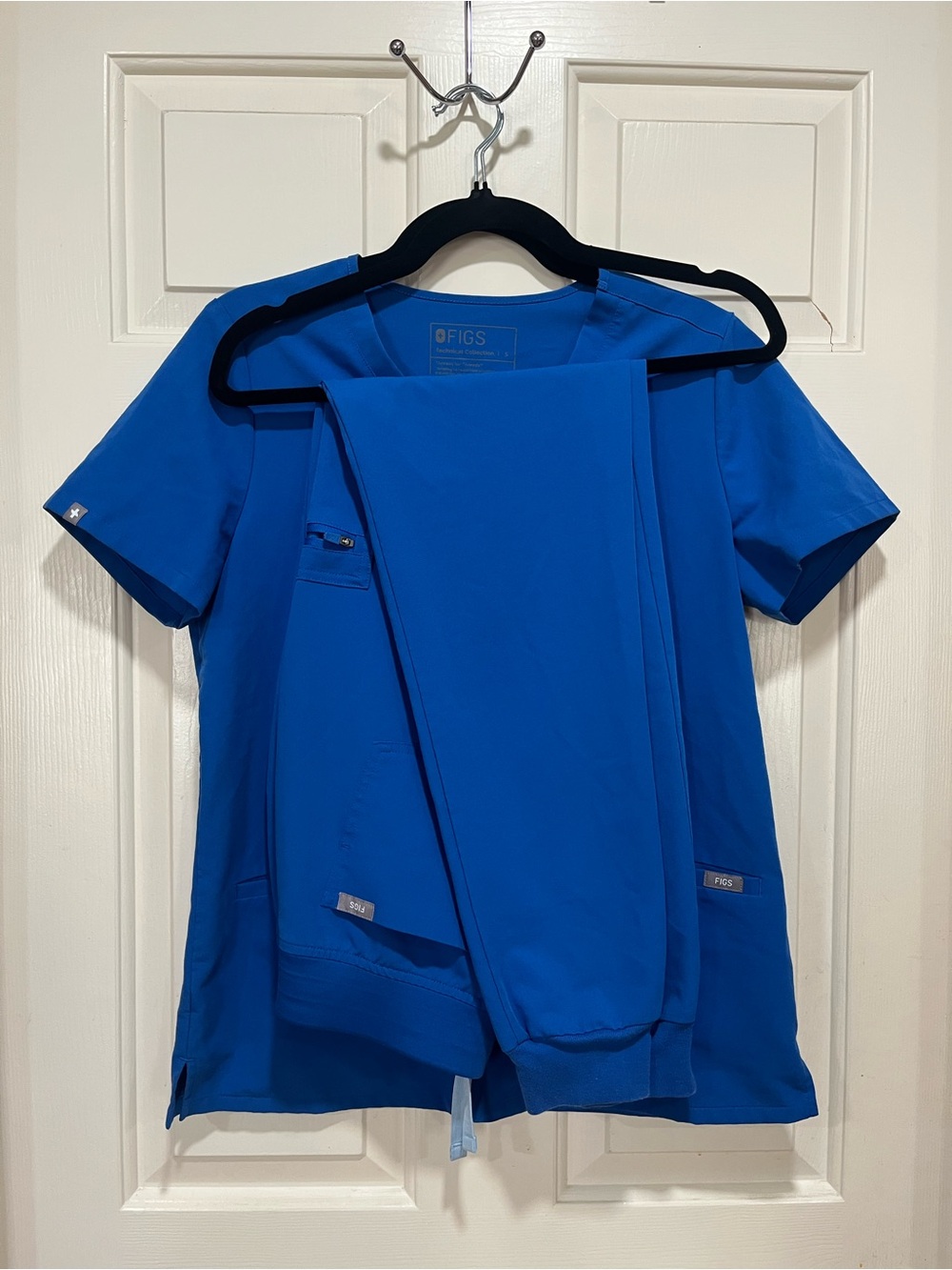 FIGS Royal Blue Casma Scrub Top& Zamora joggers in size SMALL